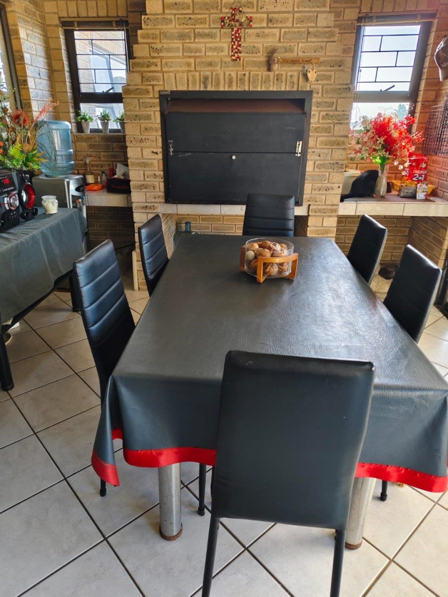 3 Bedroom Property for Sale in Noorsekloof Eastern Cape